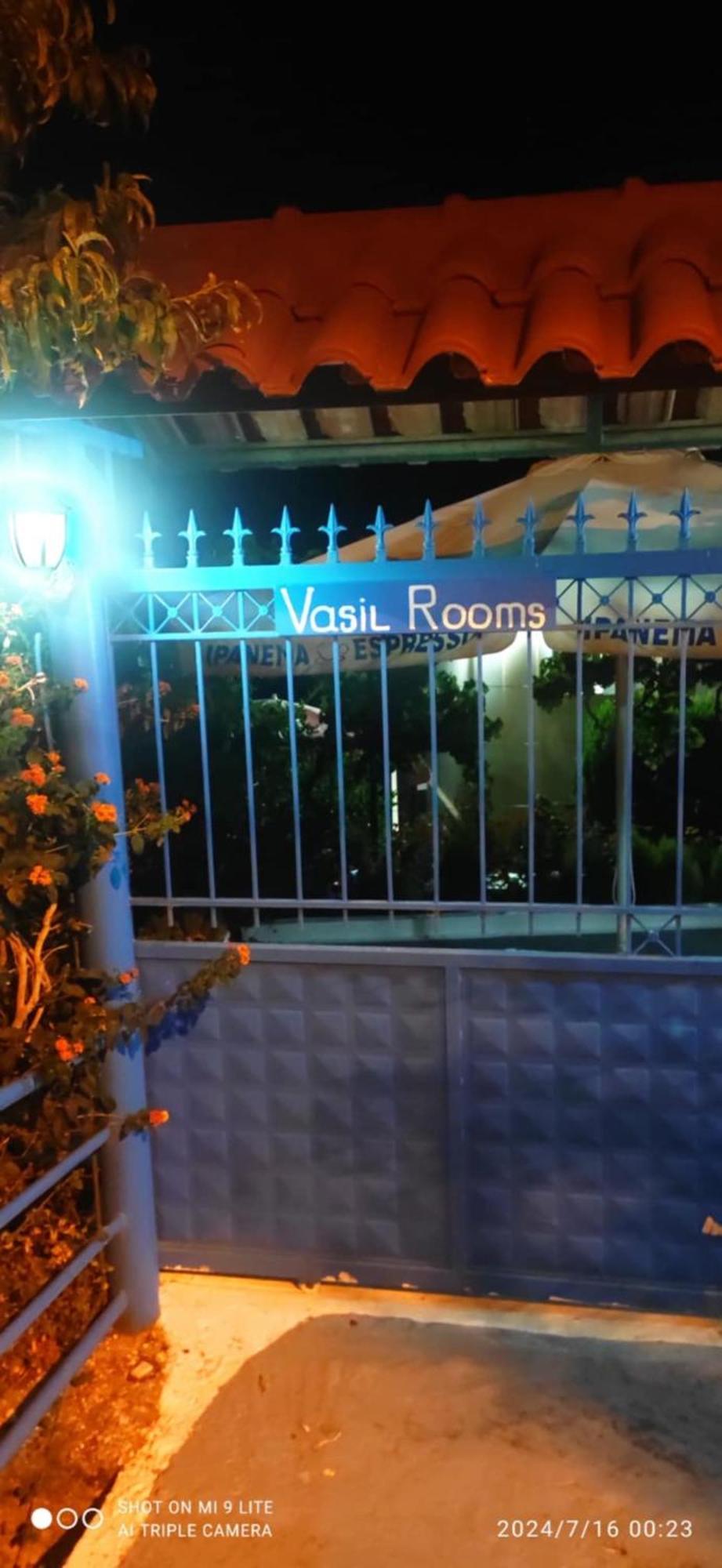 Vasil Rooms Lukove Exterior photo
